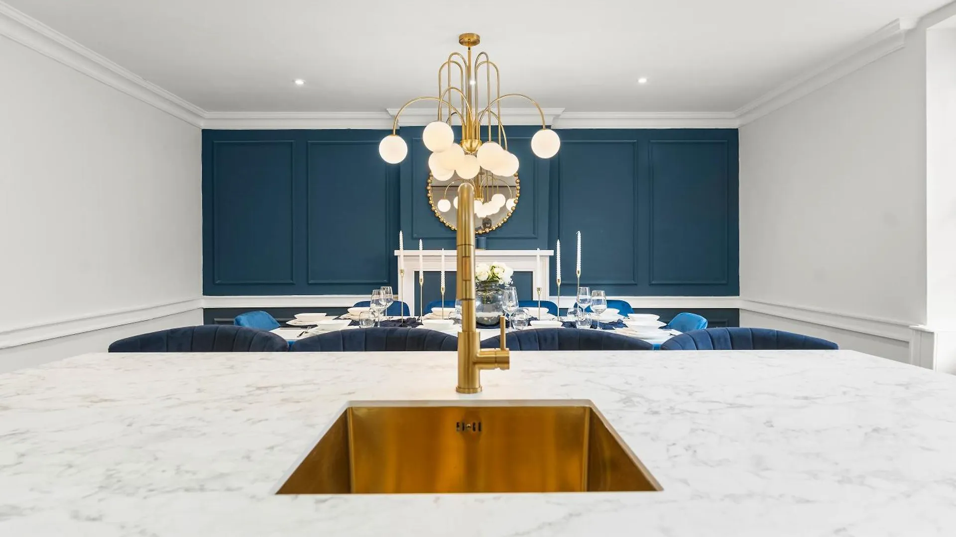 Luxurious Abode In Central Bath