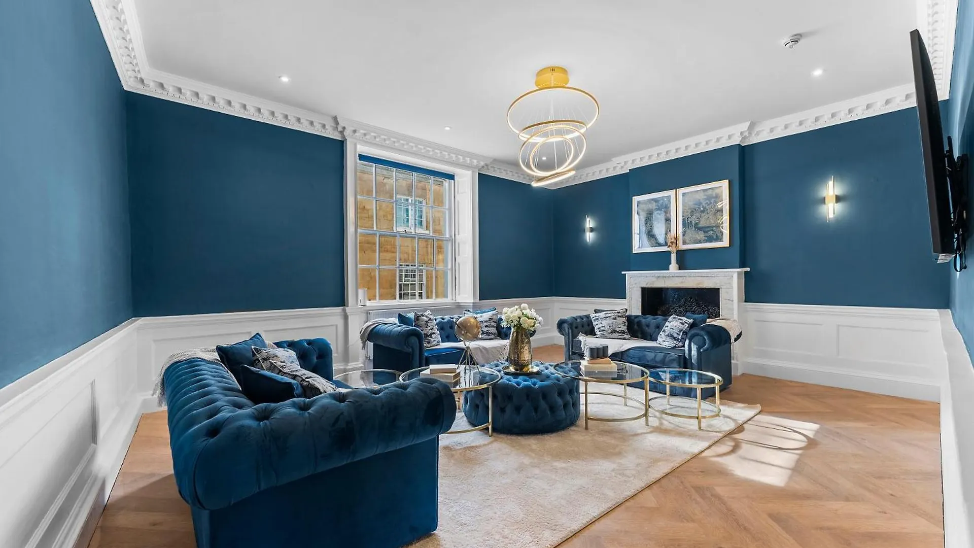 Luxurious Abode In Central Bath 0*,