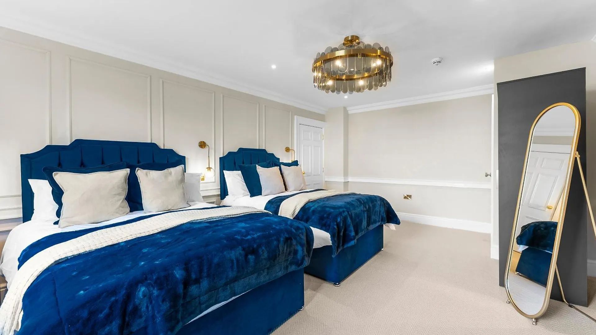 Apartment Luxurious Abode In Central Bath